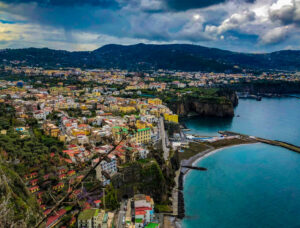 Tani wynajem samochodów Kampania