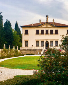 Wynajem samochodów na Port lotniczy Vicenza