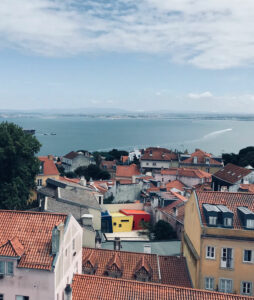 Wynajem samochodów na Port lotniczy Flores